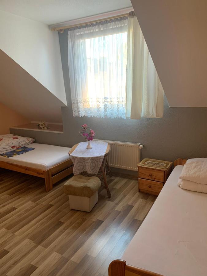 Tanie Noclegi Bartek Kielce Exterior photo